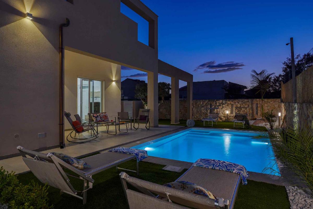  Villa Shamsi piscina riscaldata e spiaggia a 50 mt Ispica Sicilia